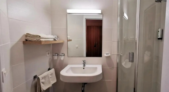Семейный номер Standard с балконом Hotel Cardiff