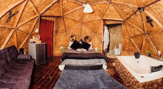 Glamping Sunset Hill, Varaa Leirintäalue Telttailu ja glamping kohteessa Caldas, Leirintäalue
