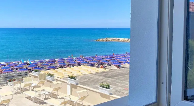 Двухместный номер Standard seafront Hotel Cecina Beach