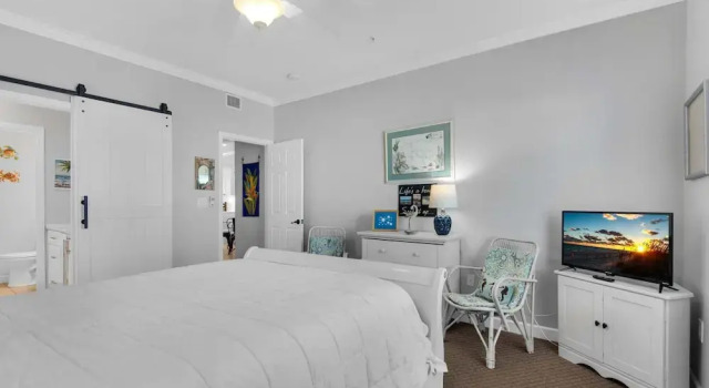 Villas on the Gulf Unit J10, Rezerwuj Apartament Hotele w Panhandle Florida z parkingiem, Parking