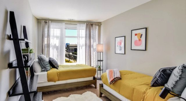 Emerald City Waterfront Retreat - Two Bedroom Condo, Забронировать Отель Отели Сиэтла 4 звезды, рядом с Небоскреб "Смит Тауэр", 4*