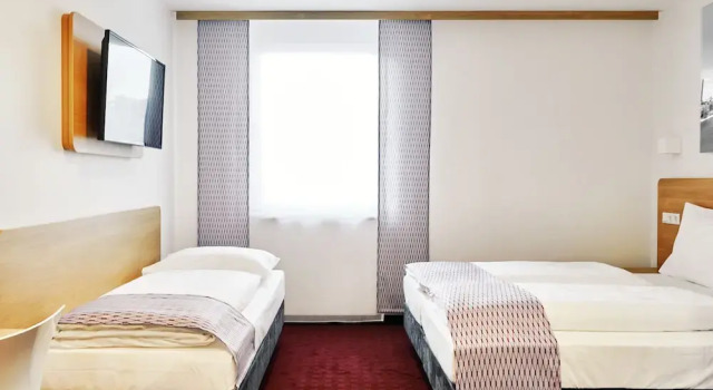 Трёхместный номер McDreams Hotel Düsseldorf-City