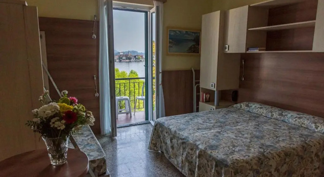 Трёхместный номер Standard с балконом и с видом на озеро Hotel Villa Ruscello