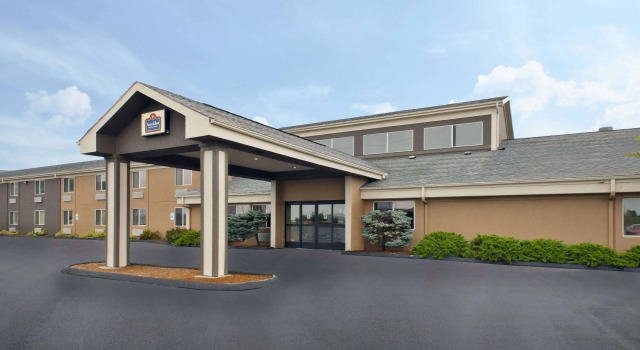 AmericInn by Wyndham Bay City, Buchen Sie Hotel Hotels in Bay City mit Frühstück, Frühstück
