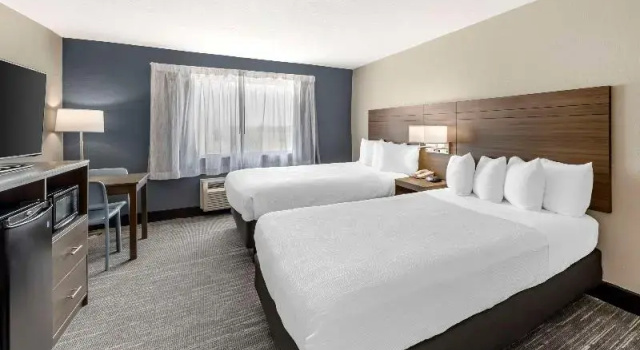 Четырёхместный номер Standard Quality Inn El Reno