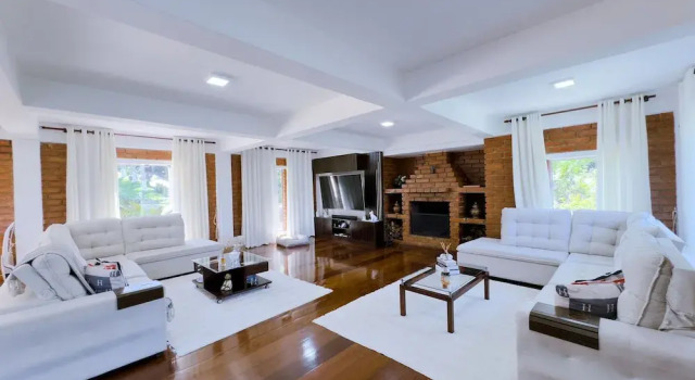 Casa de Luxo 2500m na Granja Viana