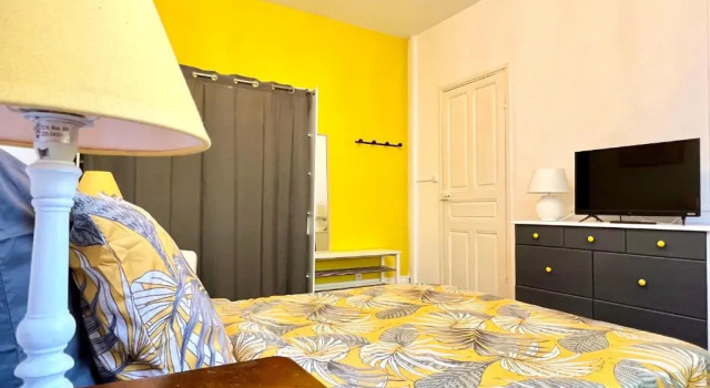 Petit Appartement dans une maison, Prenota Appartamento Hotel a Aquitania con parcheggio, Parcheggio