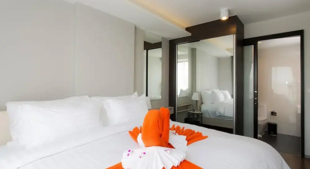 Superb Apt! 5 Mins to the Beach, Забронировать Апартаменты/квартира Отели Южного Таиланда с парковкой, Парковка