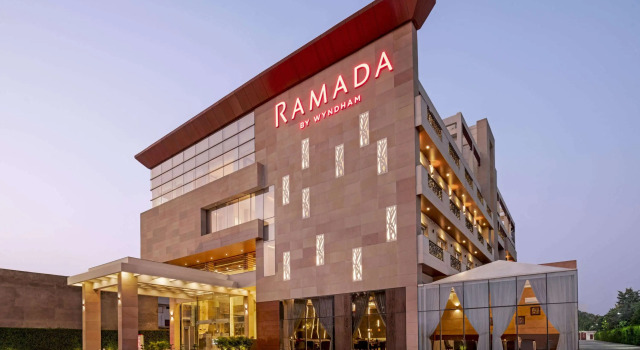 Ramada by Wyndham Aligarh GT Road, Забронировать Отель Отели Алигарха с завтраком, Завтраки