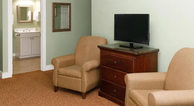 Четырёхместный номер Standard Admirals Inn Resort