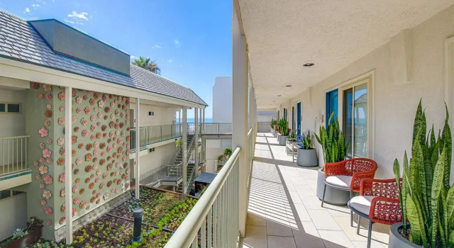 Четырёхместный номер Standard Beach Terrace