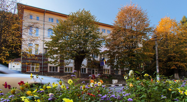 Teilor, Rezerwuj Hotel Călimăneşti 