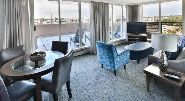 Люкс с 2 комнатами Chateau Victoria Hotel & Suites
