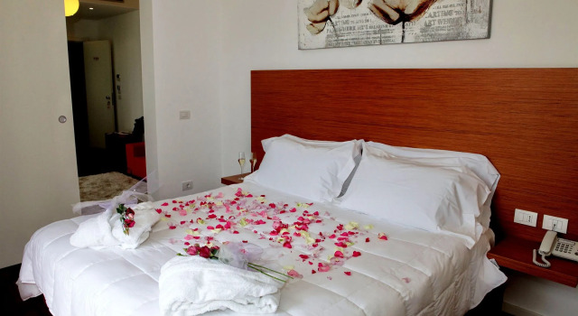 Hotel La Dimora di Piazza Carmine, Забронировать Отель Отели Долины Ното 3 звезды, 3*