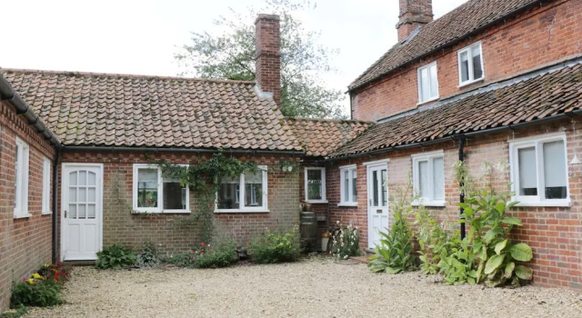 Waterfall Cottage, Book Feriehus Villaer i Dereham, Villa