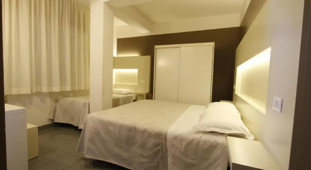 Трёхместный номер Superior Hotel Desire