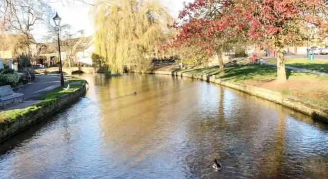 Коттедж Barn in Cotswolds With Hot Tub & Scenic Trails
