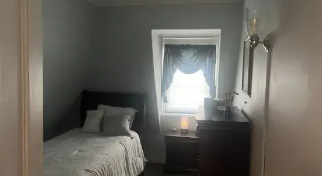 Апартаменты 2Br Private Victorian Apartment in City Location on Half Acre Sleeps 5