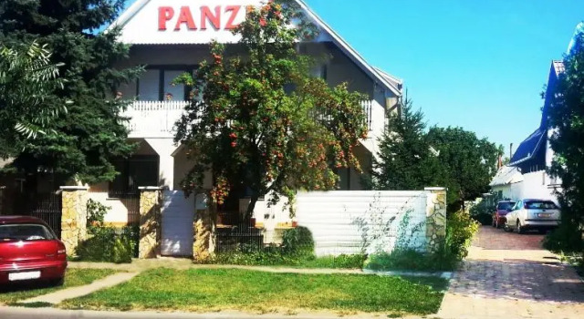 Alexs Apartman & Panzió, Забронировать Апартаменты/квартира Отели в центре Хайдусобосло, в центре