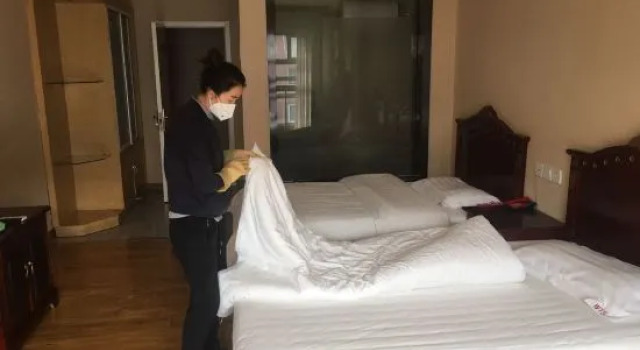 Wutong Hotel (Beijing Changping University of Petroleum), Book Hotel Hoteller i Beijing Province med parkering, Parkering