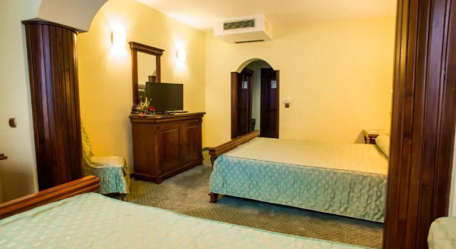 Полулюкс Hotel Maria