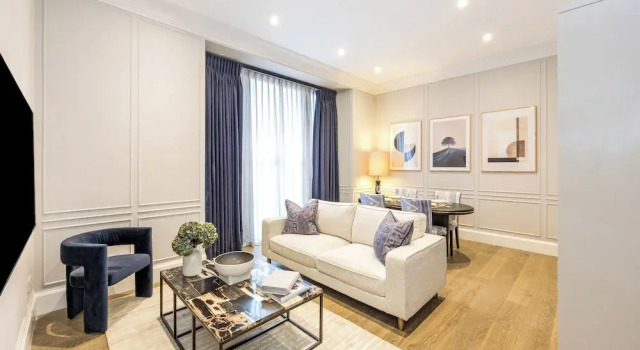 Апартаменты Deluxe с 2 комнатами с балконом и с видом на город Buckingham & Lloyds Knightsbridge