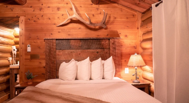 Elkhorn Cabins And Inn