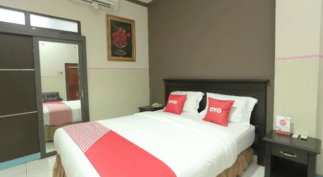 Двухместный номер Deluxe Urbanview Hotel Kharisma Banjarmasin