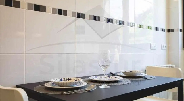 Jovial Estación Apartamento, Prenota Appartamento Hotel a Asturie con parcheggio, Parcheggio