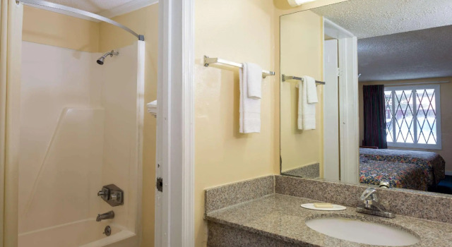 Двухместный номер Standard Knights Inn - Norcross, GA