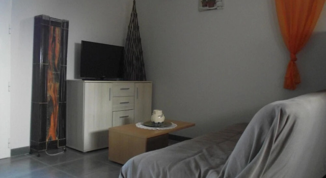 House With 2 Bedrooms in Lescure-d'albigeois, With Furnished Terrace a, Rezerwuj Hotel Albi Tarn