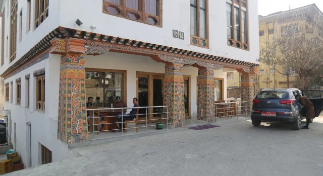 Hotel Golden Roots