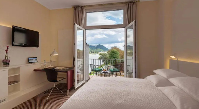 Двухместный номер Comfort с балконом и с видом на реку Rheinhotel Dreesen