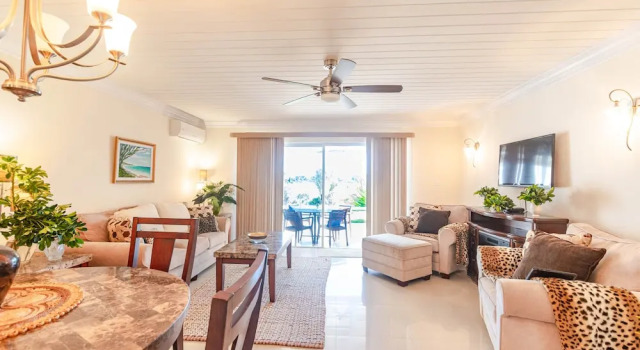 Delaporte 12 Ocean Front Townhome - Pool, Book Feriehus Sommerhuse i Nassau, Hytte