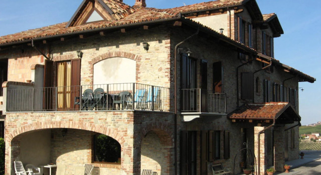 Agriturismo Il Bricco, Prenota Hotel Treiso Langhe