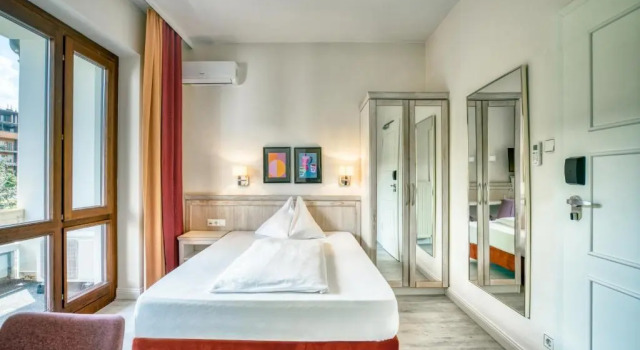 Одноместный номер Standard с балконом Hotel Parks