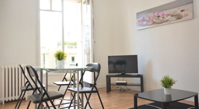Residence Paris Maillot, Забронировать Отель Отели в центре Нейи-сюр-Сен, в центре