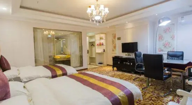 Люкс Kaili Kaige Grand Hotel (Kaili High-speed Railway South Station)