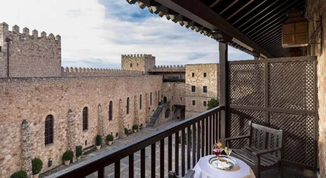 Двухместный номер Superior с балконом Parador de Siguenza