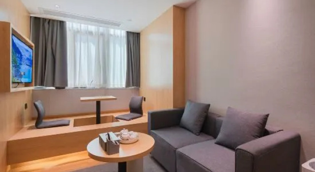 Люкс Ruishe Hotel (Puxi Wanda Quanxiu)