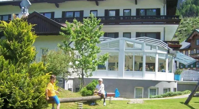 Jugendgästehaus Gosauschmied, Book Hotel Gosau 