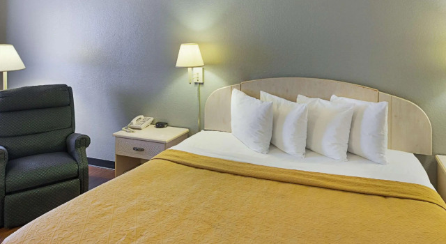 Двухместный номер Standard Econo Lodge San Antonio South