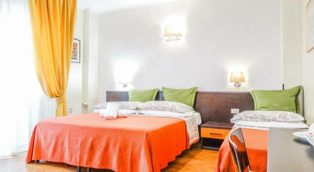 B&B Morelli 1, Забронировать Отель «постель и завтрак» Отели Рима с парковкой, рядом с Универмаг La Rinascente, Парковка