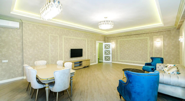 Mango beuty apartment 7, Book Lejlighed Hoteller i Baku med pool, nær Freedom Square, Swimmingpool