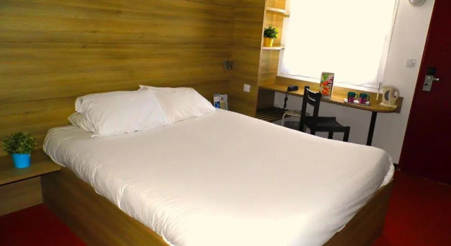Номер Standard SoLodge Niort A83