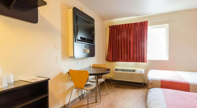 Четырёхместный номер Standard Motel 6-Seattle, WA - Sea-Tac Airport South