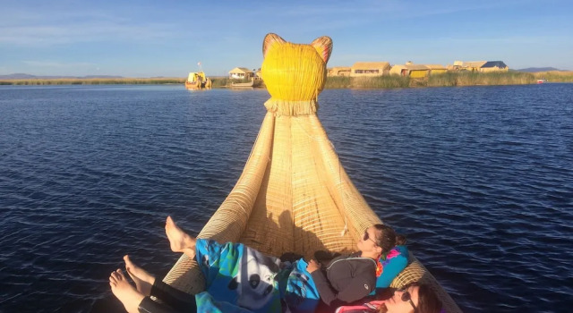 Номер Standard с балконом и с видом на озеро Atardecer Dorado en Uros & Titicaca Lodge Peru