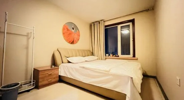 Люкс Biyue Theme Homestay (Heilongjiang University of Science and Technology)