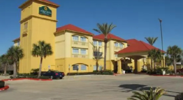 Кровать в общем номере Kemah Edgewater Hotel, SureStay Collection by Best Western