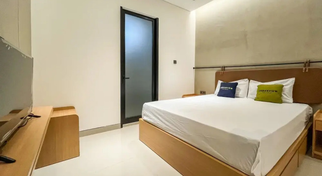 Suite Urbanview Tigatuju Living Blitar